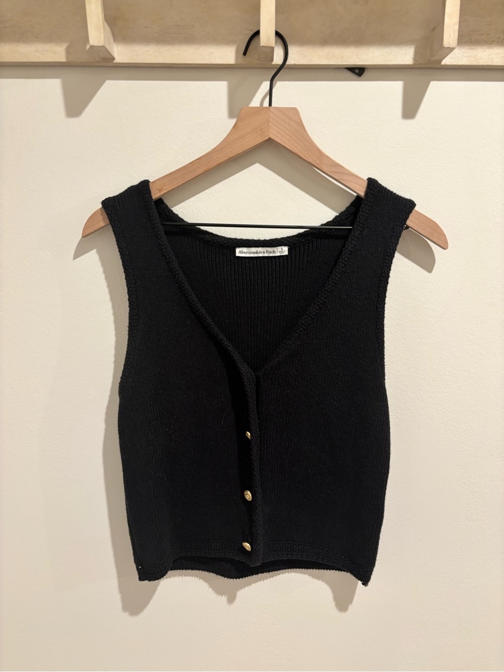 Abercrombie Black V-Neck Sweater Vest